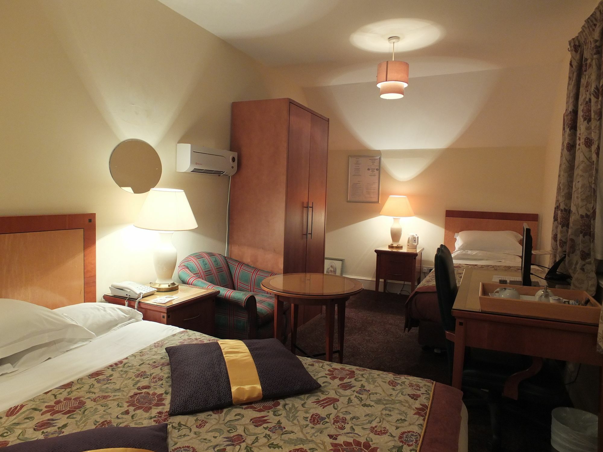 Eurobar&hotel Hotel